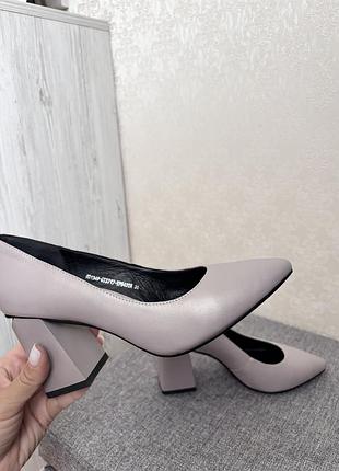 Туфлі жіночі човники натуральна шкіра каблук від українського виробника veritas