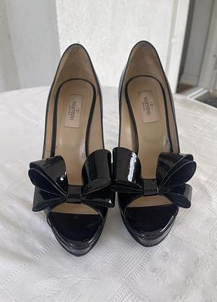 Туфлі valentino