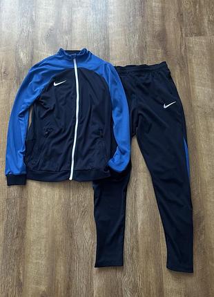 Костюм nike жіночий