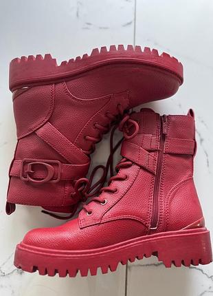 Черевики guess