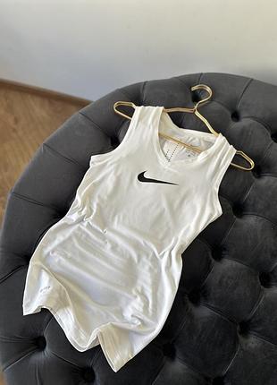 Майка фірми nike