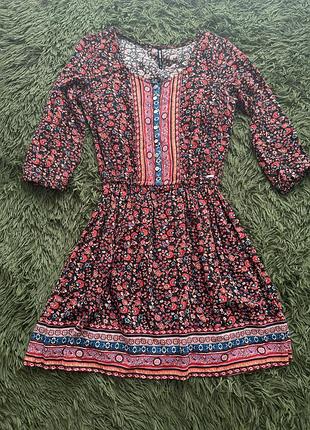 Літня жіноча сукня