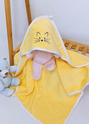 Махровий рушник з капюшоном після купання для дітей з вишивкою жовтий киця махра penetka 90x80 см
