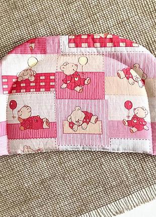 Подушка детская с закругленными углами красный медвеженок бязь penetka 35x22 см