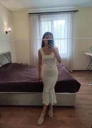 Молочное платье миди платье-рыбка