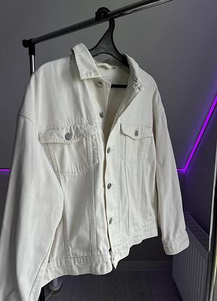 Біла джинсовка