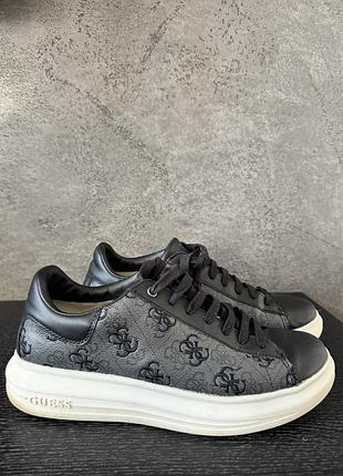Guess кросівки