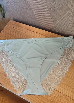 Красиві трусики великого розміру