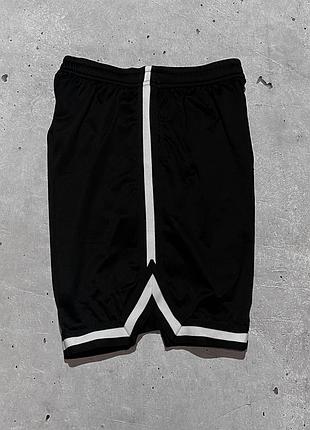 Шорти спортивні