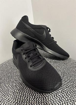 Кросівки популярного бренду nike, 42 розмір.