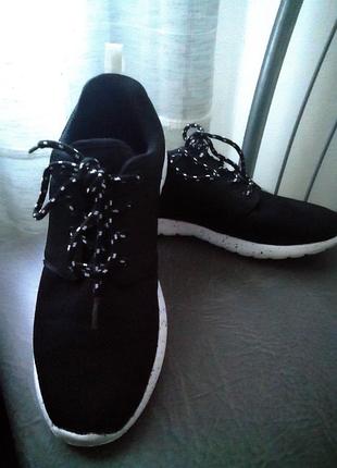 Легкі кросівки (для фітнесу, для спорту, для бігу)