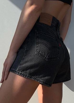 Оригінальні шорти levi's mom