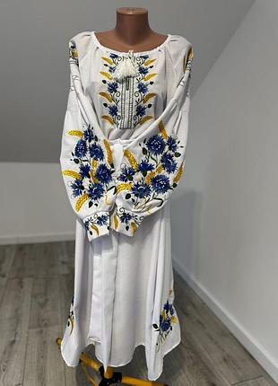 👗 чрезвычайно красивое женское платье.