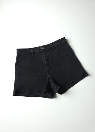 Шорти круті чорного кольору, висока посадка.