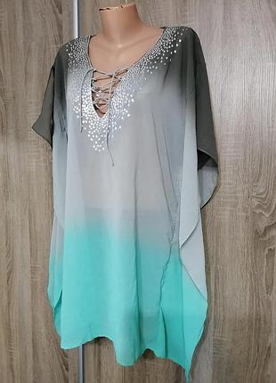 Накидка, парео на море