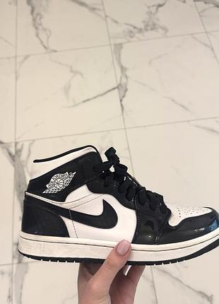 Кросівки  Nike Air Jordan 4 Retro Military Black Black and White