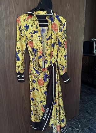 Для глянцевых журналов: платье balenciaga