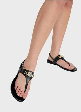 Женские босоножки guess chain-link t-strap black