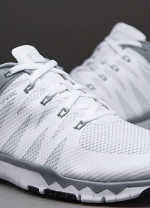 Беговые кроссовки nike free trainer 5.0 v6 размер eur-43/42-27,5 см.