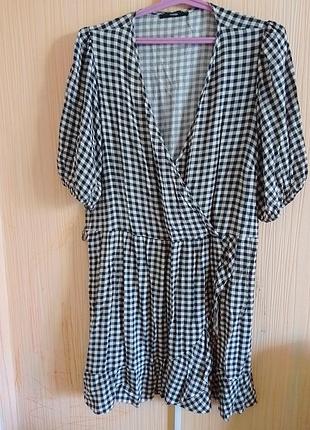 Віскозна сукня в клітинку 58 розміру