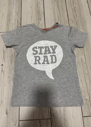 Гарна футболка для хлопчика на 8 років