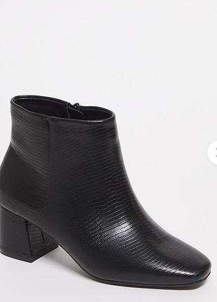 Jd williams челсі чобітки розмір 39