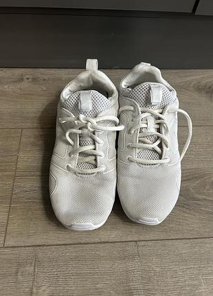 Кросівки білі nike  kaishi 4