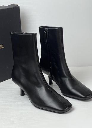 Жіночі модні шкіряні ботильйони massimo dutti на підборах
