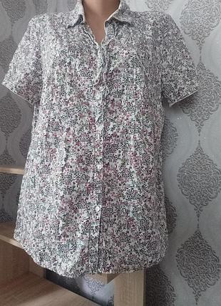 Блузка с цветами