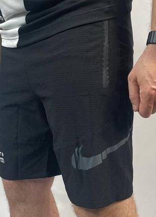 Мужские спортивные шорты nike