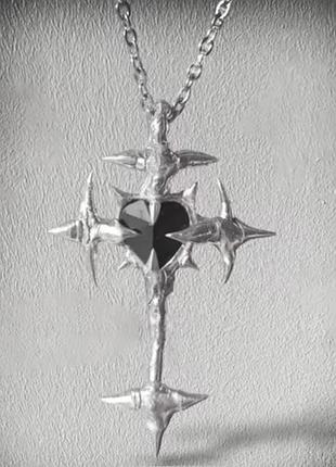 Модное ожерелье с подвеской крест шипы сердце eaquisite
