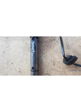 Форсунка управляющая 2.5 tdi audi vw 059130202c