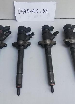 Форсунка топливная ford peugeot 1.6 hdi tdci 0445110239 б/у оригинал