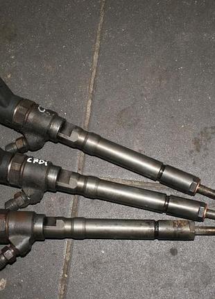 Форсунка hyundai 2.0 crdi 3380027010