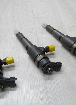 Peugeot 1.4 hdi форсунка 0445110252