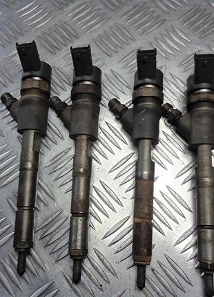 Форсунка toyota yaris 1.4 d4d 03 год 0445110085