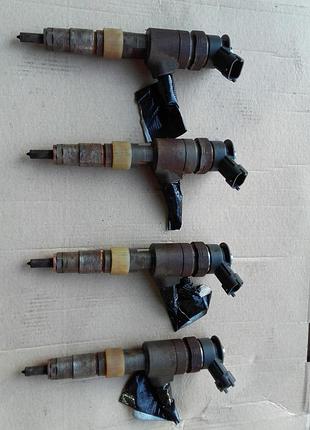 Форсунка топливная peugeot ford 1.6 hdi tdci 0445110739 б/у оригинал