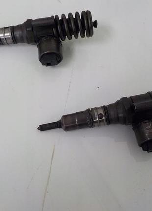 Vw audi форсунка топлива 03g130073g