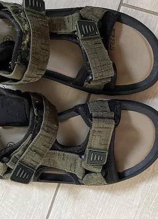 Босоніжки для хлопчика 32 розмір sinsay