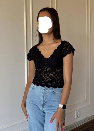 Трендовая блузка с кружевом zara