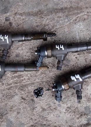 Форсунка peugeot citroen 9641496180 0445110075