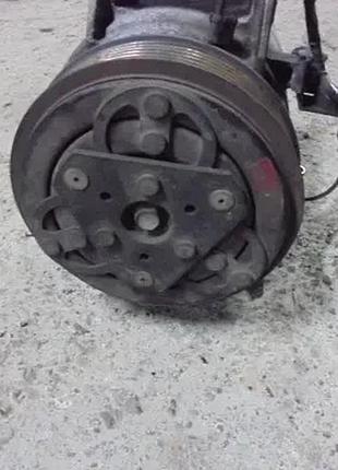 Компрессор кондиционера volvo s60 2.4 d5 8684287 2