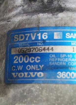 Автозапчасть volvo v50 lift 2.0d компрессор кондиционера б/у оригинал 4