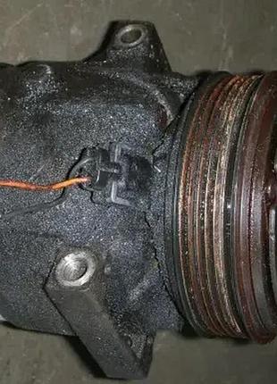 Компрессор кондиционера renault 770010565 6