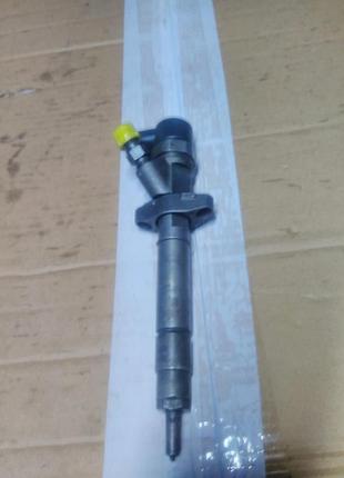 Форсунка renault 2.2 dci 0445110084
