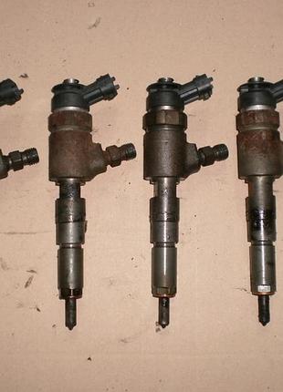 Форсунка 0445110340 peugeot ford 1.6 hdi