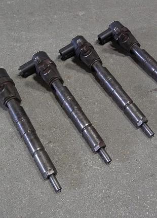 Opel insignia 2.0 cdti 09 // форсунка 044511032