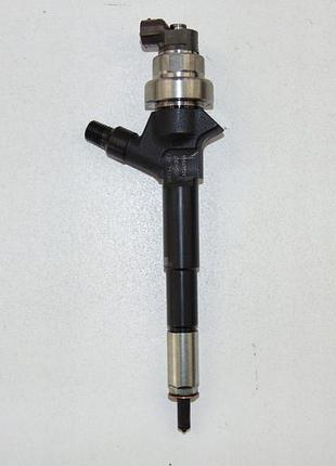 Форсунка trax mokka 1.7 cdti 55567729