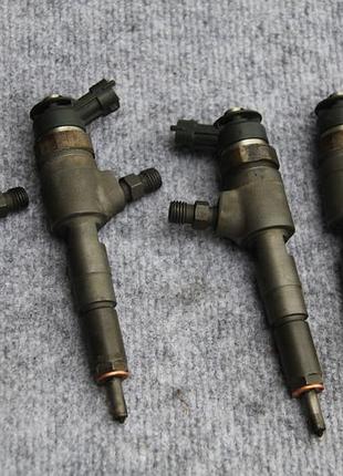 Форсунка топливная peugeot 1.4 hdi 9641496180 0445110075 б/у оригинал