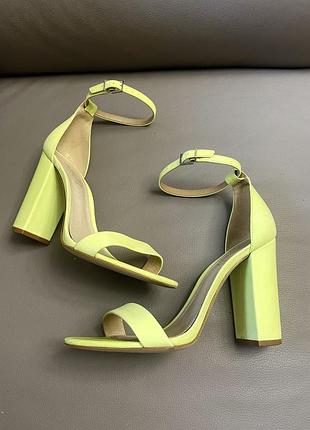 Босоніжки schutz оригінал